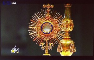 An image from the recent worldwide Eucharistic exposition.